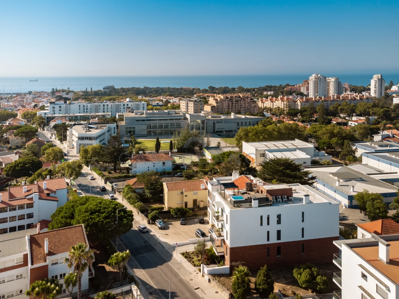 Premium T2 Apartment in Cascais | Excellent Location